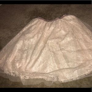 Worn once lace puff skirt